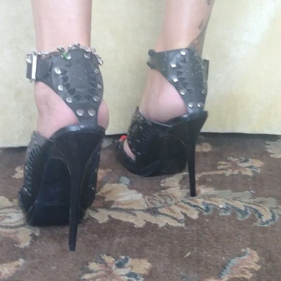Black Jimmy Choo Heels - Picture 6 of 9